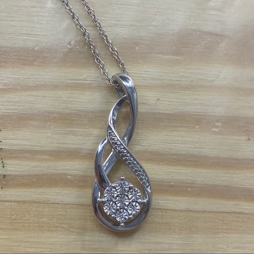 Kay Diamond Swirl Necklace